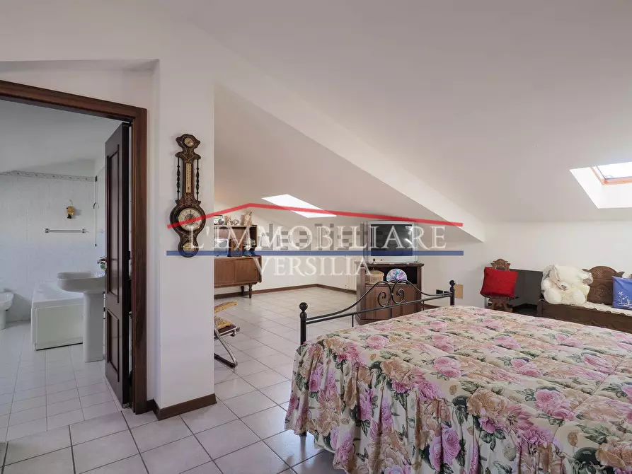 Immagine 18 di Casa indipendente in vendita  a Massa