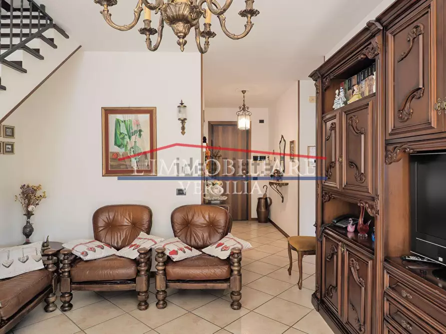 Immagine 5 di Casa indipendente in vendita  a Massa