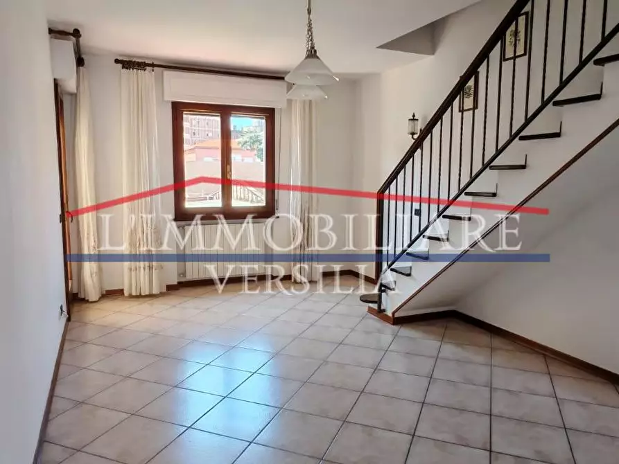 Immagine 5 di Casa indipendente in vendita  a Massa