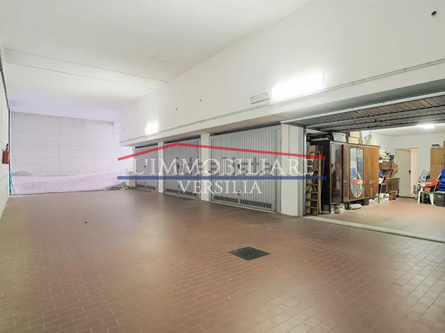 Immagine 26 di Casa indipendente in vendita  a Massa