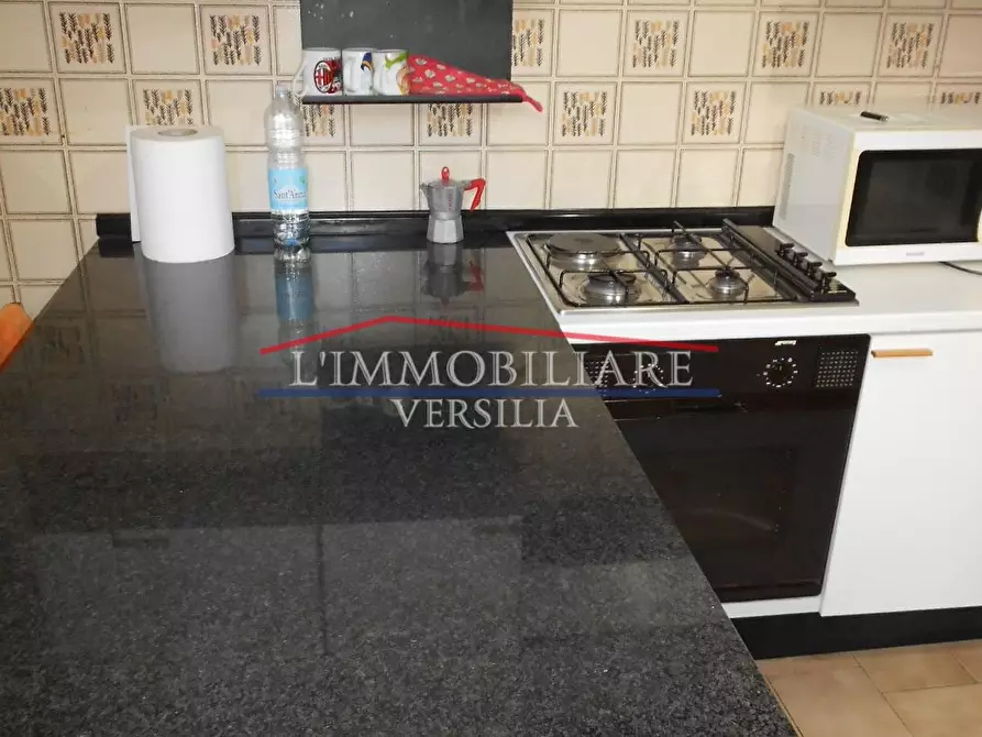 Immagine 15 di Appartamento in vendita  a Carrara