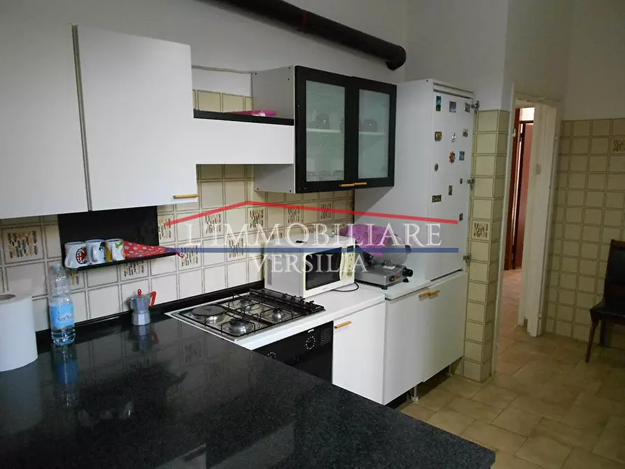 Immagine 19 di Appartamento in vendita  a Carrara