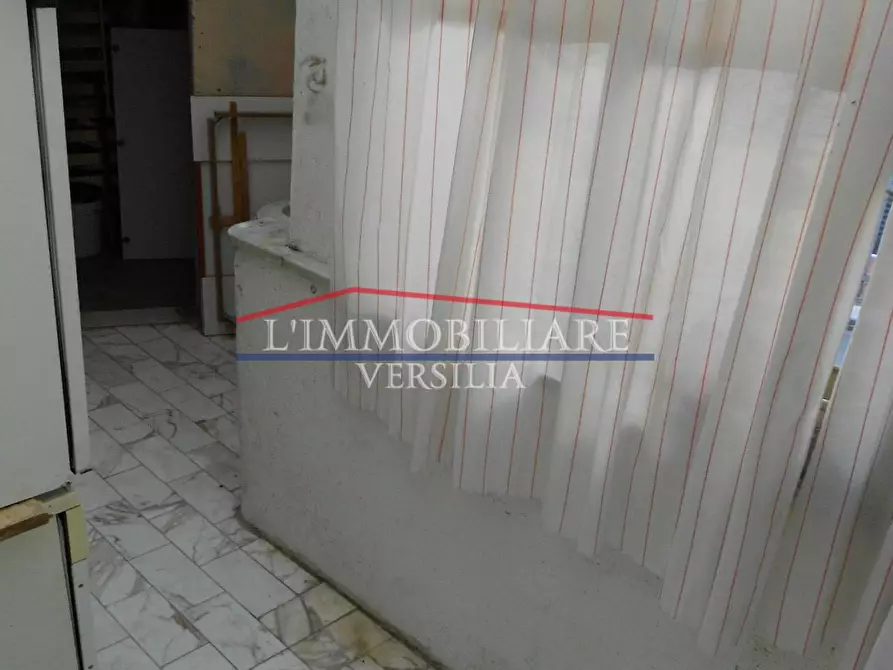 Immagine 12 di Appartamento in vendita  a Carrara