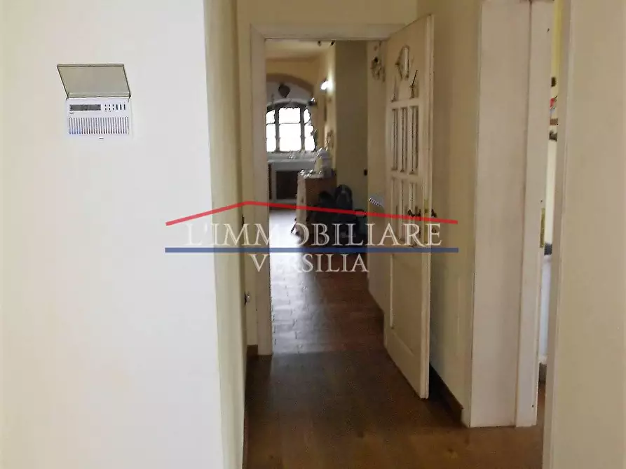 Immagine 45 di Villa in vendita  a Pietrasanta