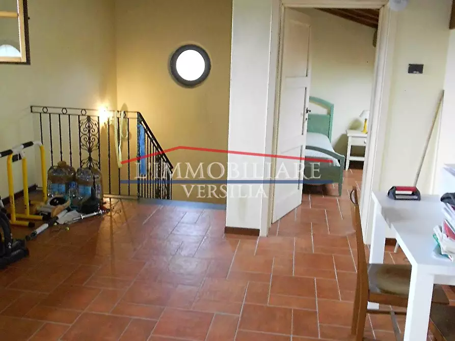 Immagine 50 di Villa in vendita  a Pietrasanta