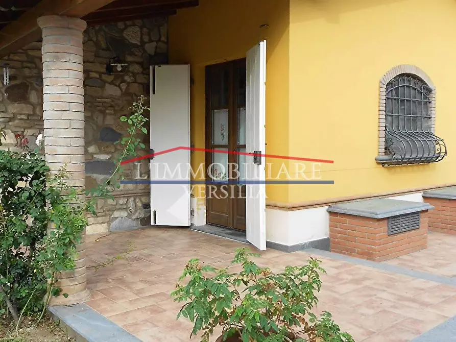 Immagine 60 di Villa in vendita  a Pietrasanta