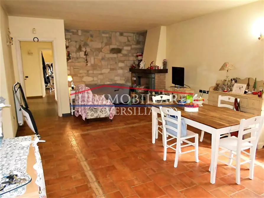 Immagine 7 di Villa in vendita  a Pietrasanta