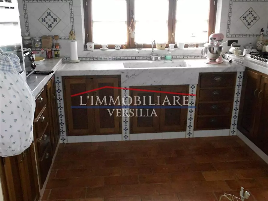 Immagine 28 di Villa in vendita  a Pietrasanta