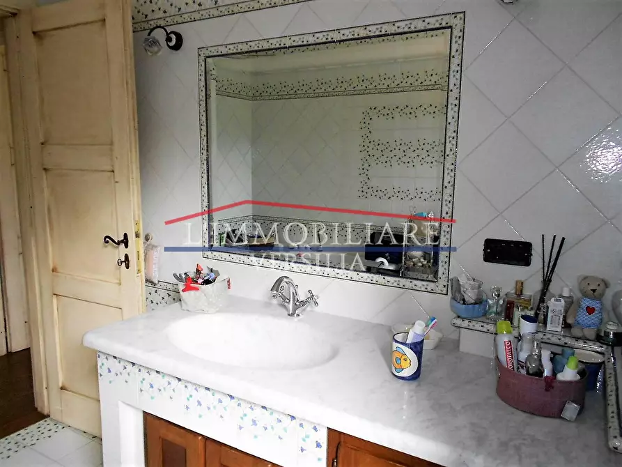 Immagine 44 di Villa in vendita  a Pietrasanta