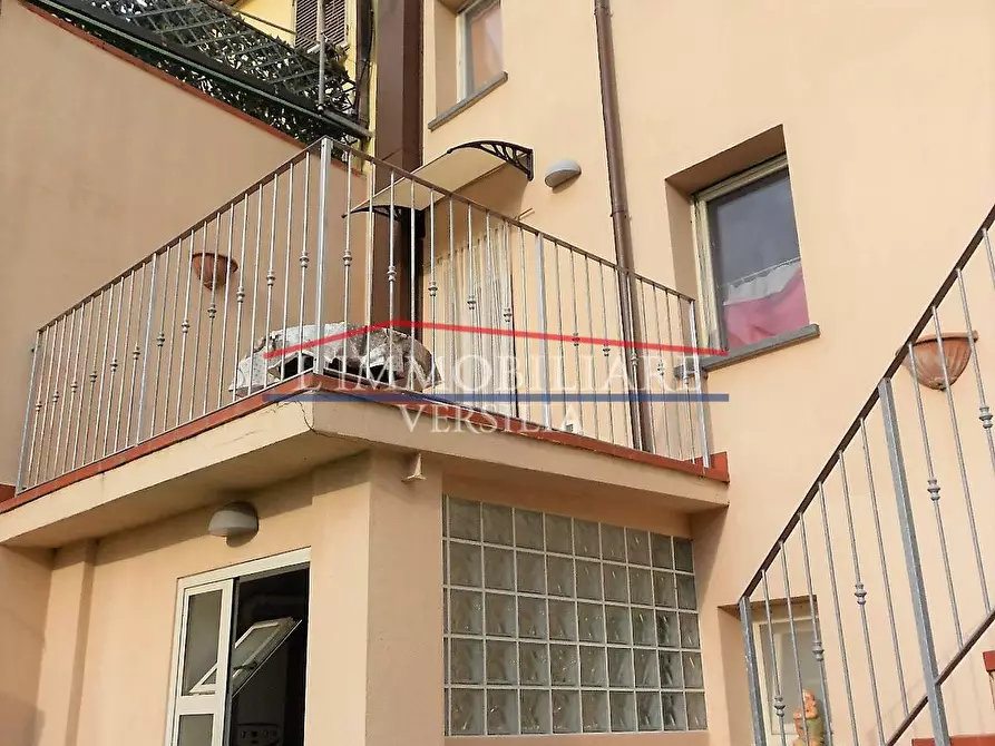 Immagine 22 di Casa semindipendente in vendita  a Massa
