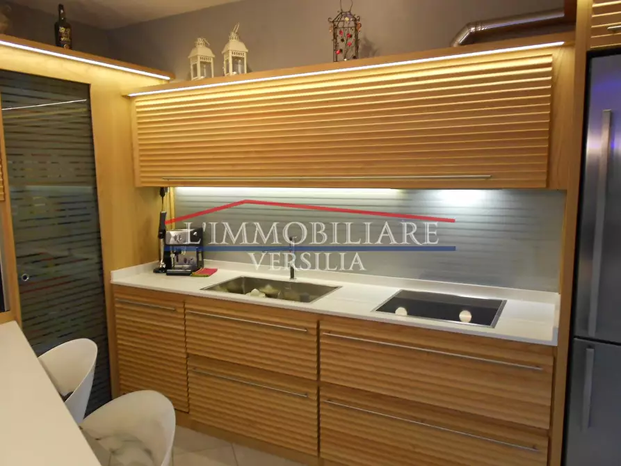 Immagine 12 di Appartamento in vendita  a Massa