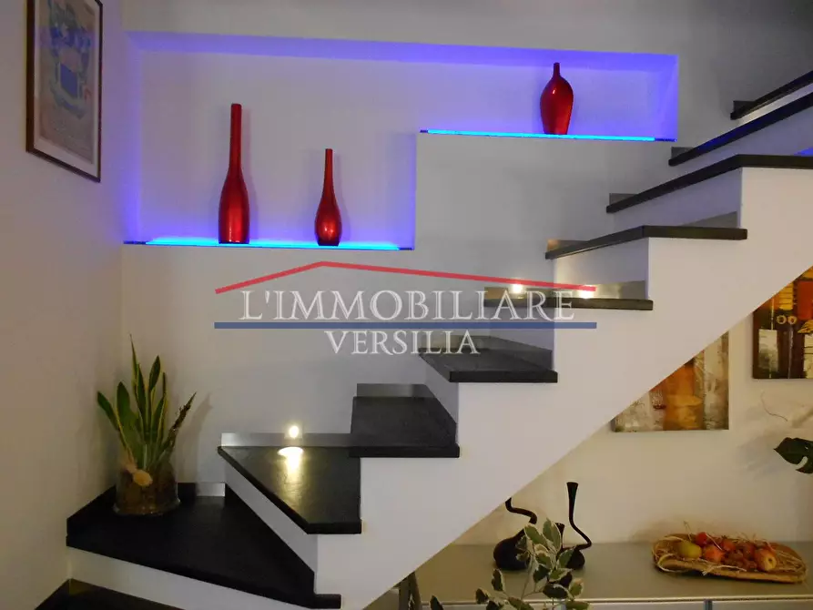 Immagine 9 di Appartamento in vendita  a Massa