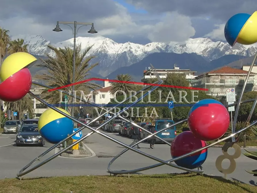 Immagine 31 di Porzione di casa in vendita  a Massa