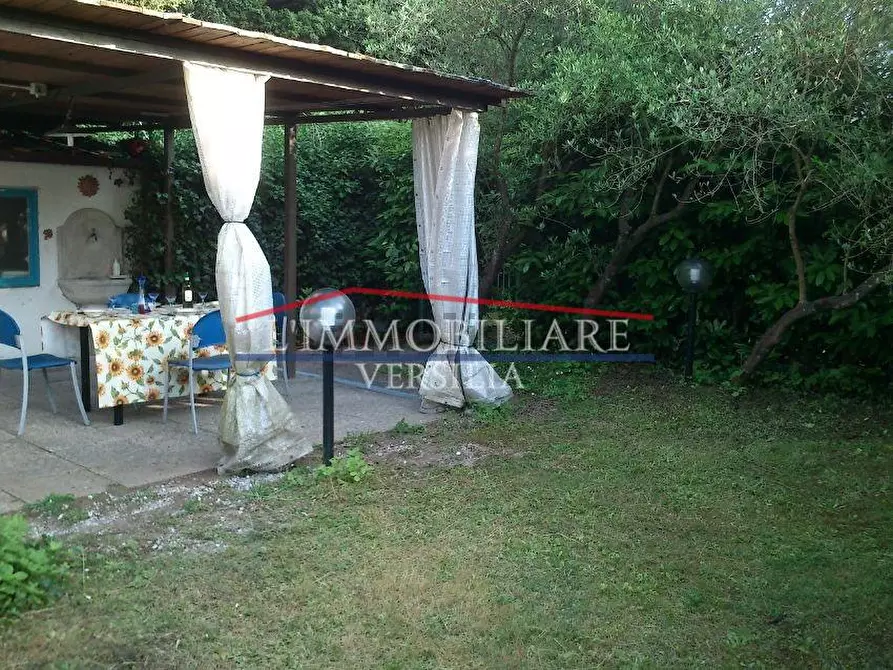 Immagine 42 di Porzione di casa in vendita  a Massa