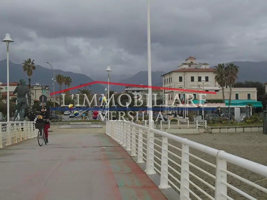 Immagine 27 di Porzione di casa in vendita  a Massa