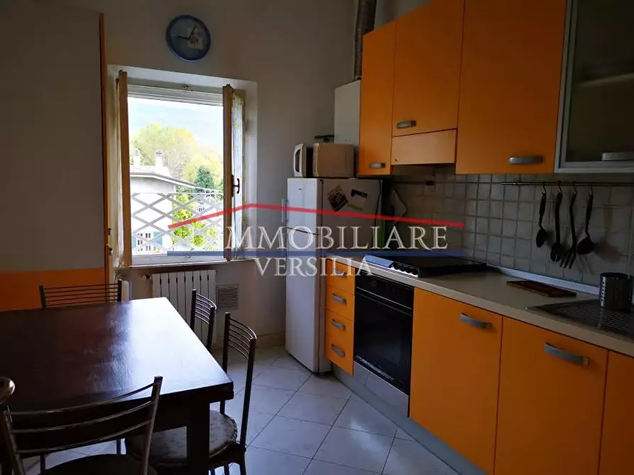 Immagine 12 di Porzione di casa in vendita  a Massa