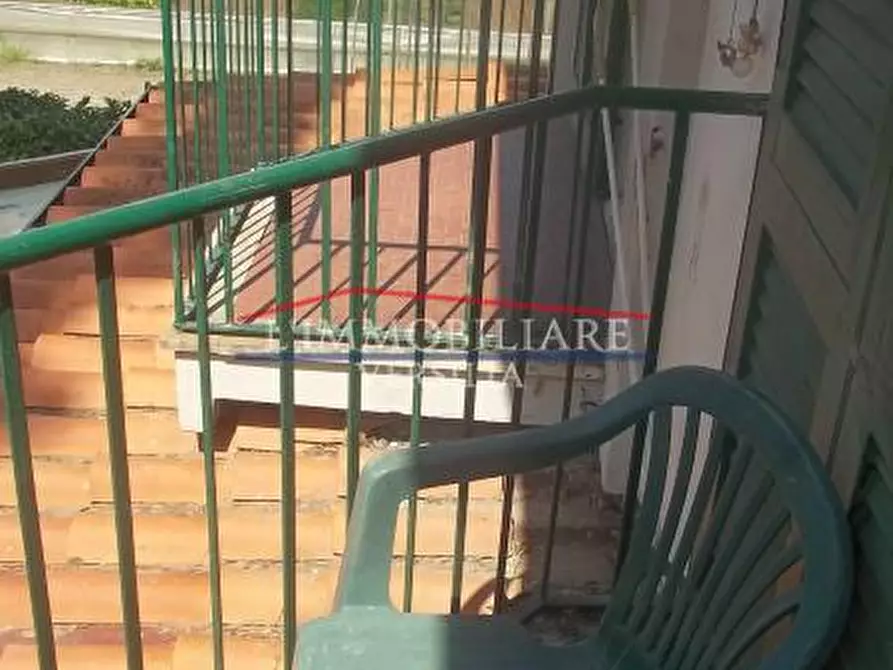 Immagine 22 di Porzione di casa in vendita  a Massa