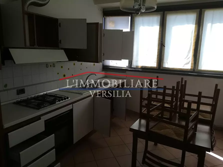 Immagine 12 di Capannone industriale in vendita  a Massa