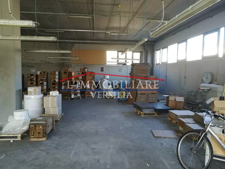Immagine 4 di Capannone industriale in vendita  a Massa