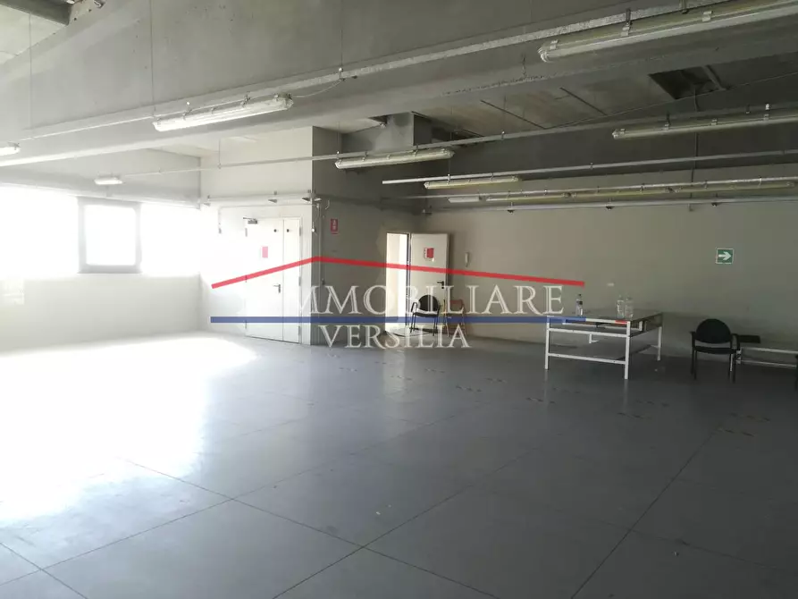 Immagine 19 di Capannone industriale in vendita  a Massa