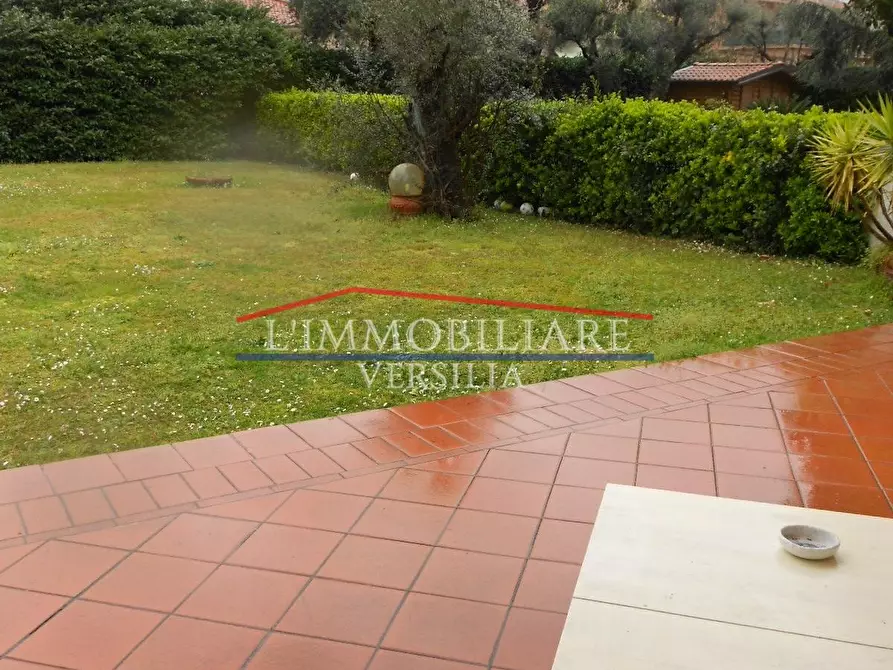 Immagine 41 di Casa semindipendente in vendita  a Seravezza