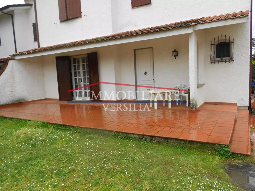 Immagine 39 di Casa semindipendente in vendita  a Seravezza