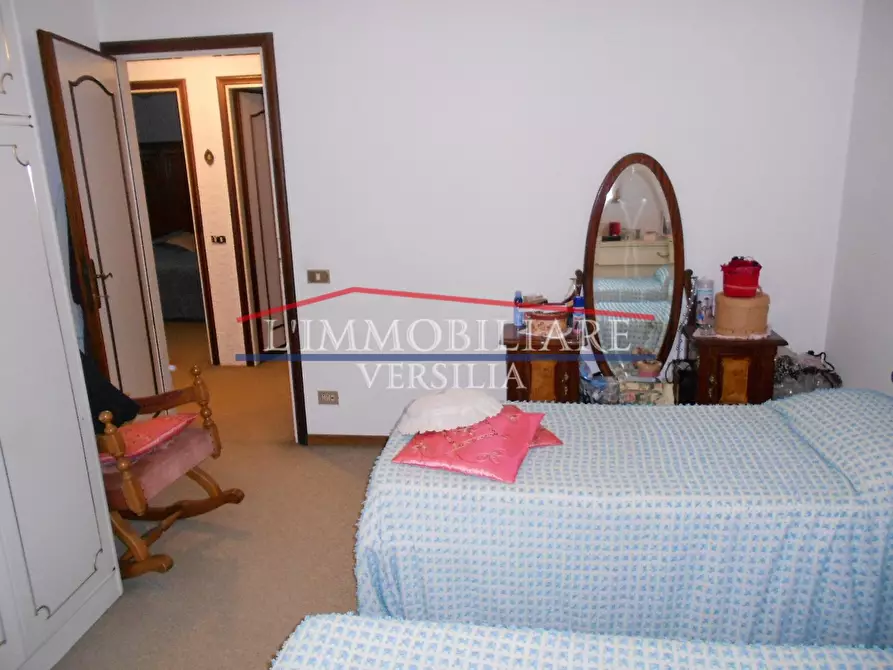 Immagine 21 di Casa semindipendente in vendita  a Seravezza