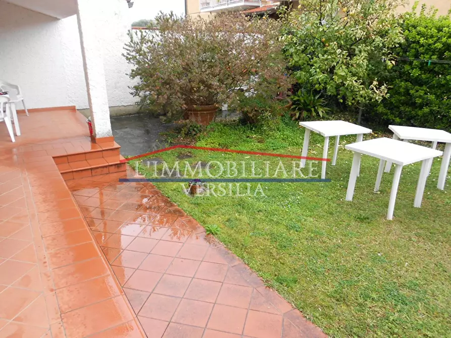 Immagine 34 di Casa semindipendente in vendita  a Seravezza