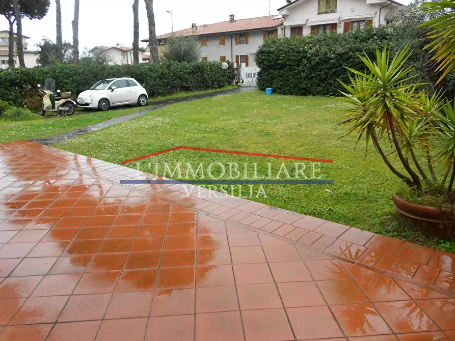 Immagine 35 di Casa semindipendente in vendita  a Seravezza