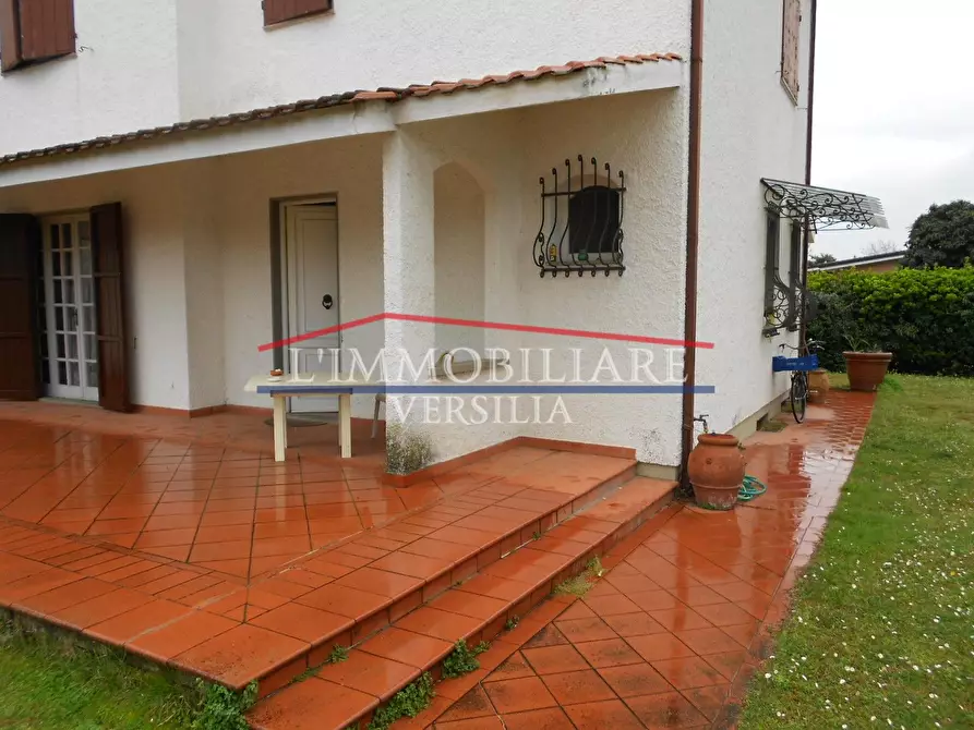 Immagine 36 di Casa semindipendente in vendita  a Seravezza