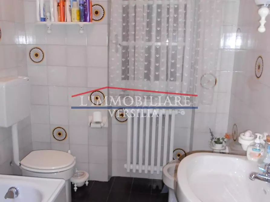 Immagine 27 di Casa semindipendente in vendita  a Seravezza