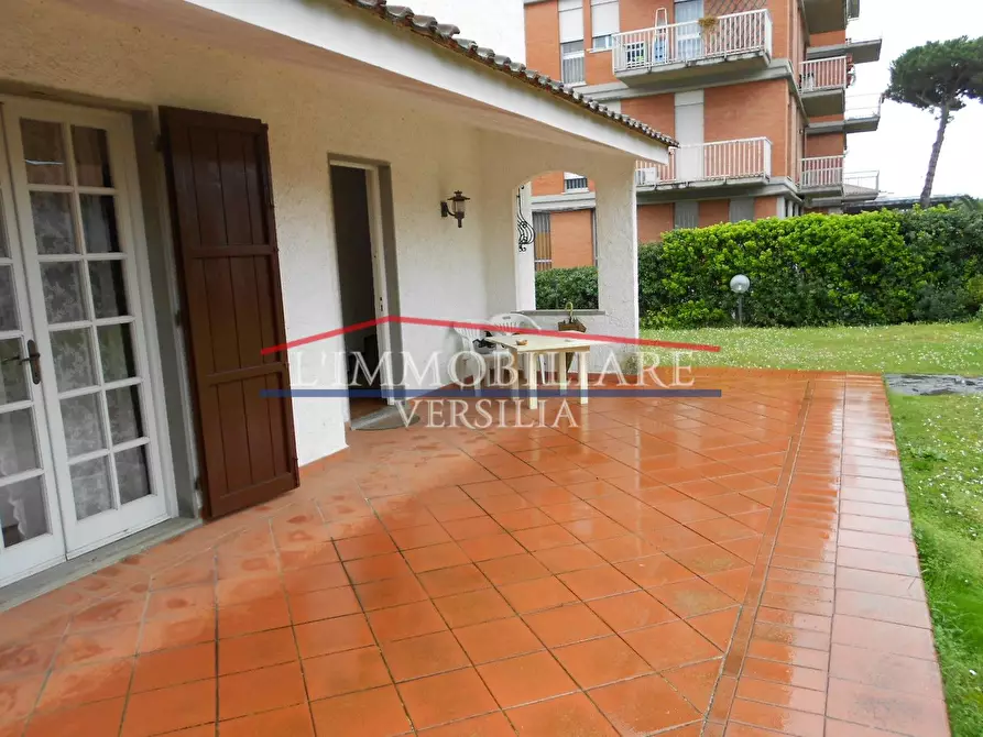 Immagine 6 di Casa semindipendente in vendita  a Seravezza