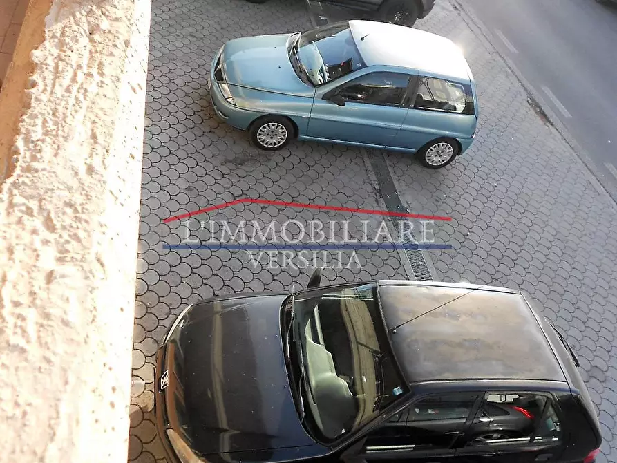 Immagine 17 di Ufficio in vendita  a Carrara