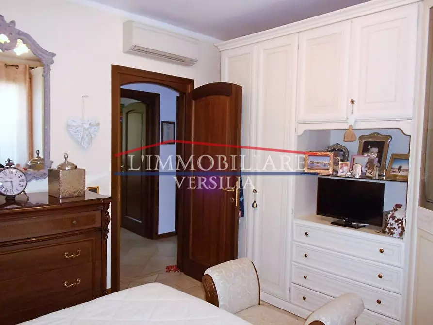 Immagine 64 di Villa in vendita  a Seravezza