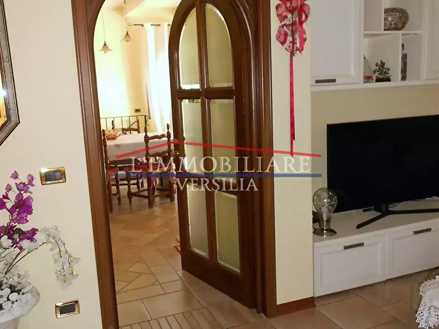 Immagine 54 di Villa in vendita  a Seravezza