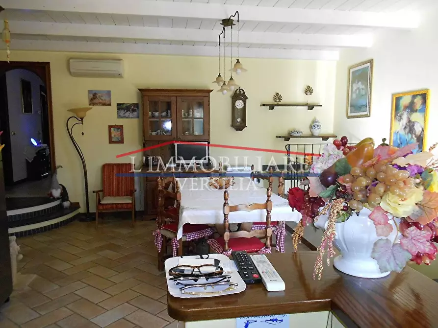 Immagine 13 di Villa in vendita  a Seravezza