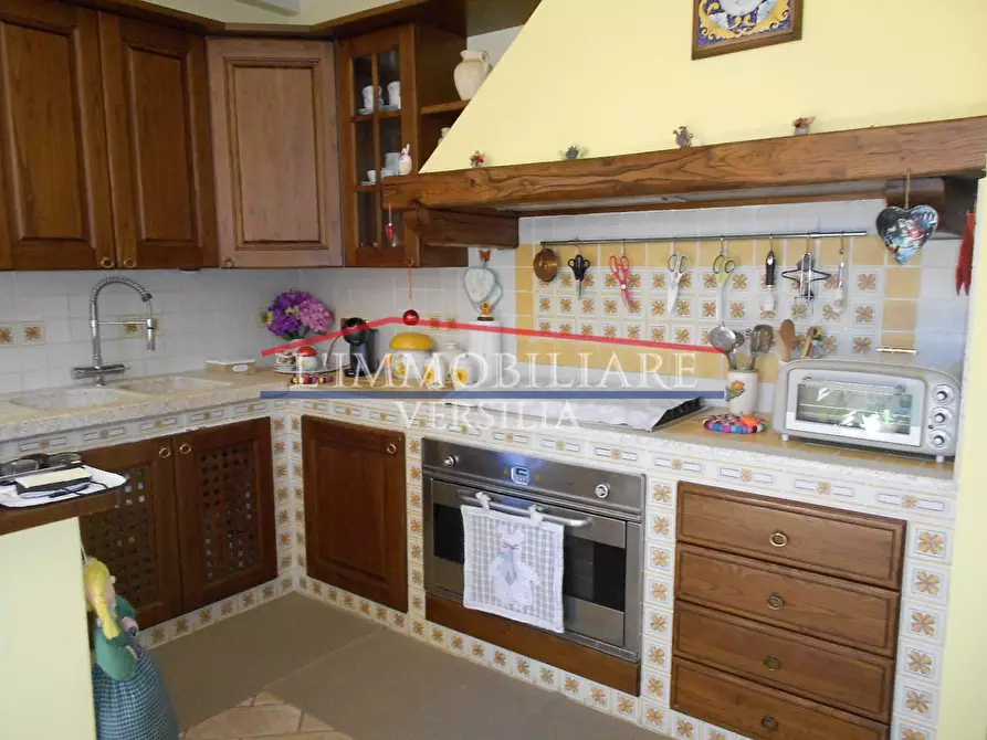 Immagine 29 di Villa in vendita  a Seravezza