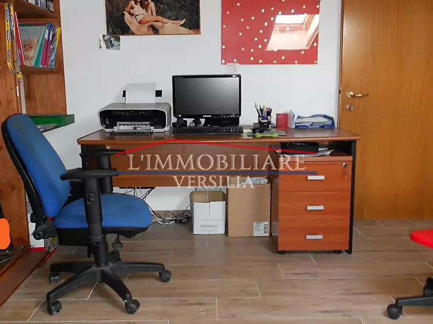 Immagine 33 di Villa in vendita  a Seravezza