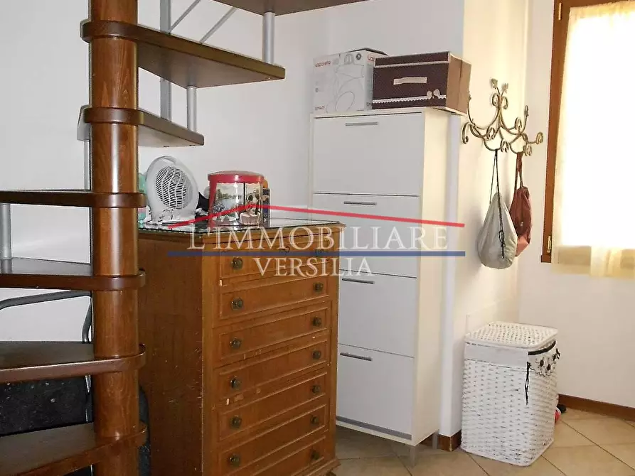 Immagine 67 di Villa in vendita  a Seravezza