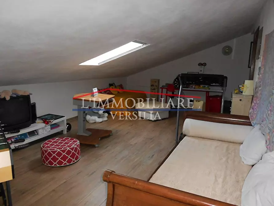 Immagine 35 di Villa in vendita  a Seravezza