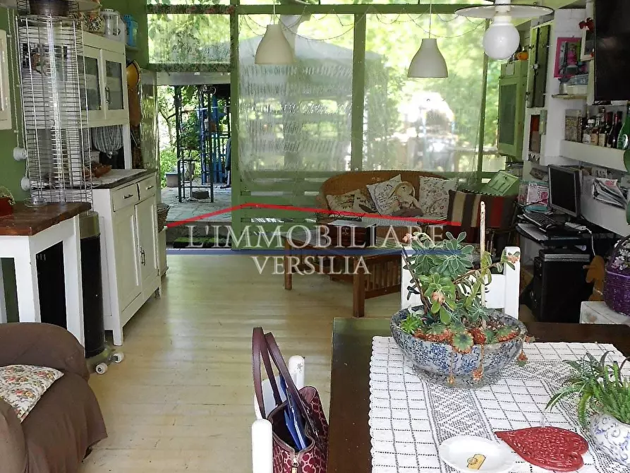 Immagine 57 di Villa in vendita  a Massa