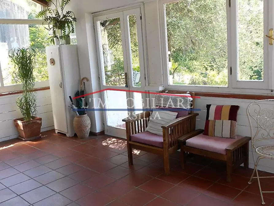 Immagine 35 di Villa in vendita  a Massa