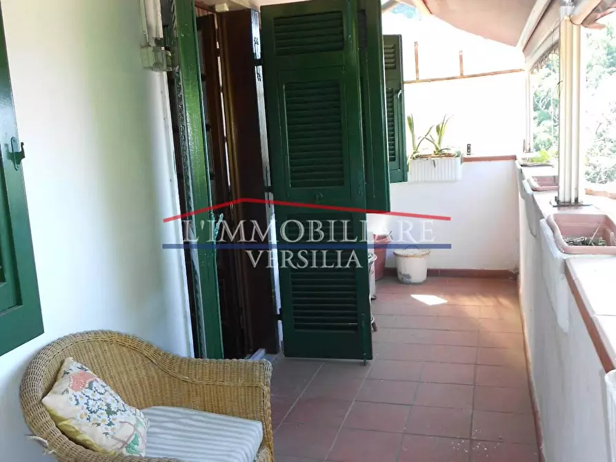 Immagine 32 di Villa in vendita  a Massa