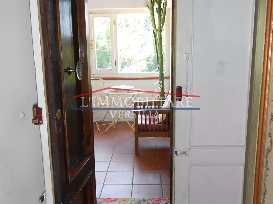 Immagine 69 di Villa in vendita  a Massa