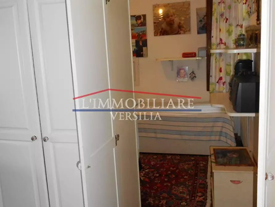 Immagine 30 di Villa in vendita  a Massa