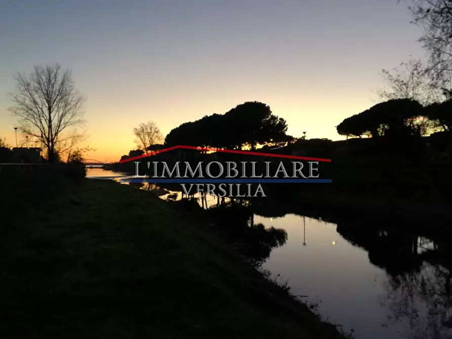 Immagine 48 di Seminterrato in vendita  a Carrara