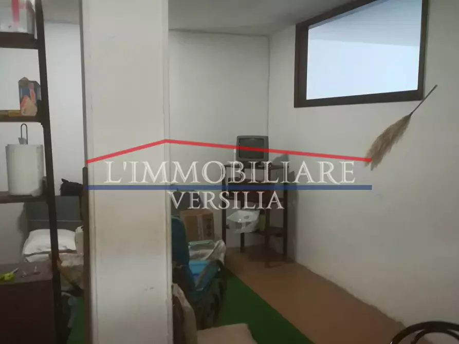 Immagine 10 di Seminterrato in vendita  a Carrara