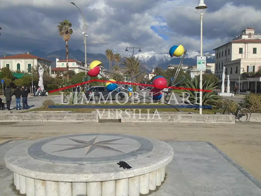 Immagine 38 di Seminterrato in vendita  a Carrara