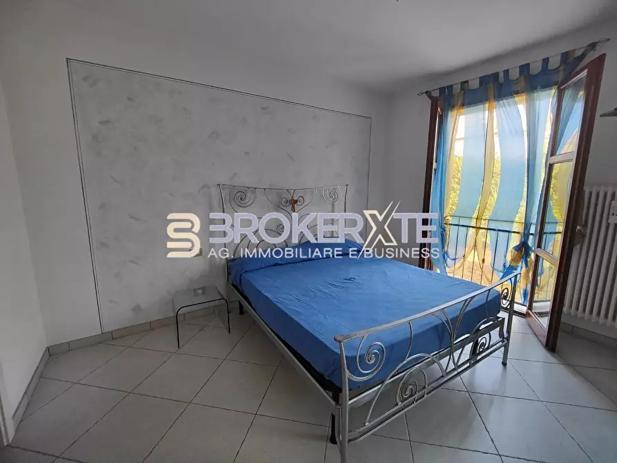 Immagine 5 di Villa in vendita  a Castelnuovo Magra