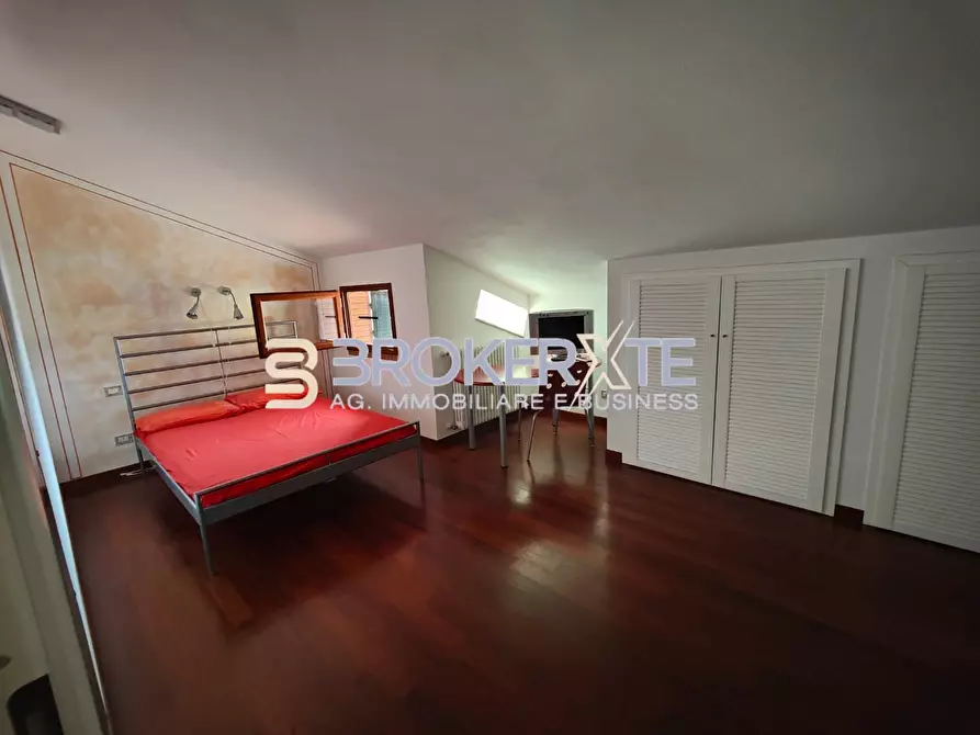 Immagine 14 di Villa in vendita  a Castelnuovo Magra